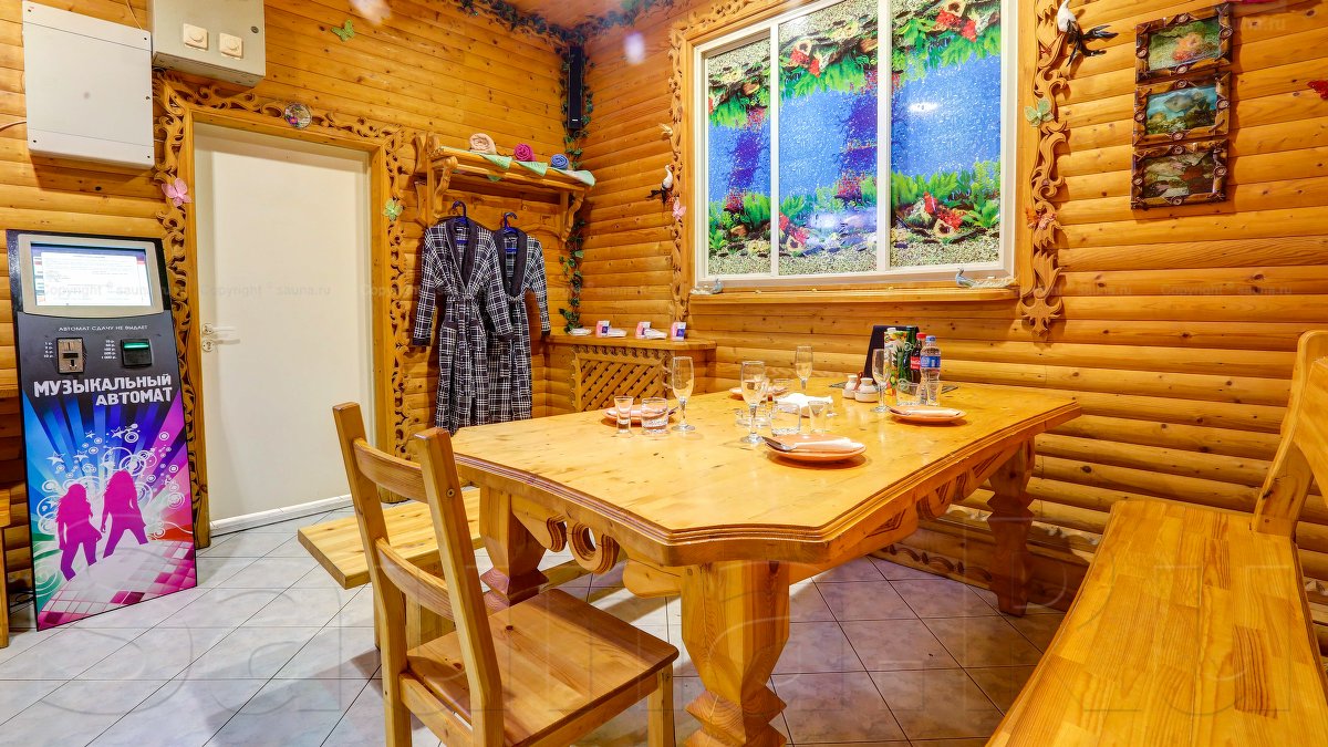 Основной зал